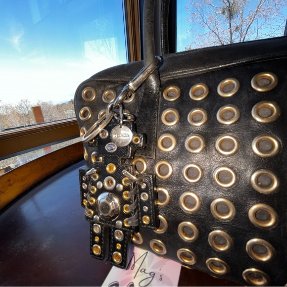 Prada: Grommet Robot Keychain with Lock & Key Tote Bag *RARE* - Picture 5 of 16